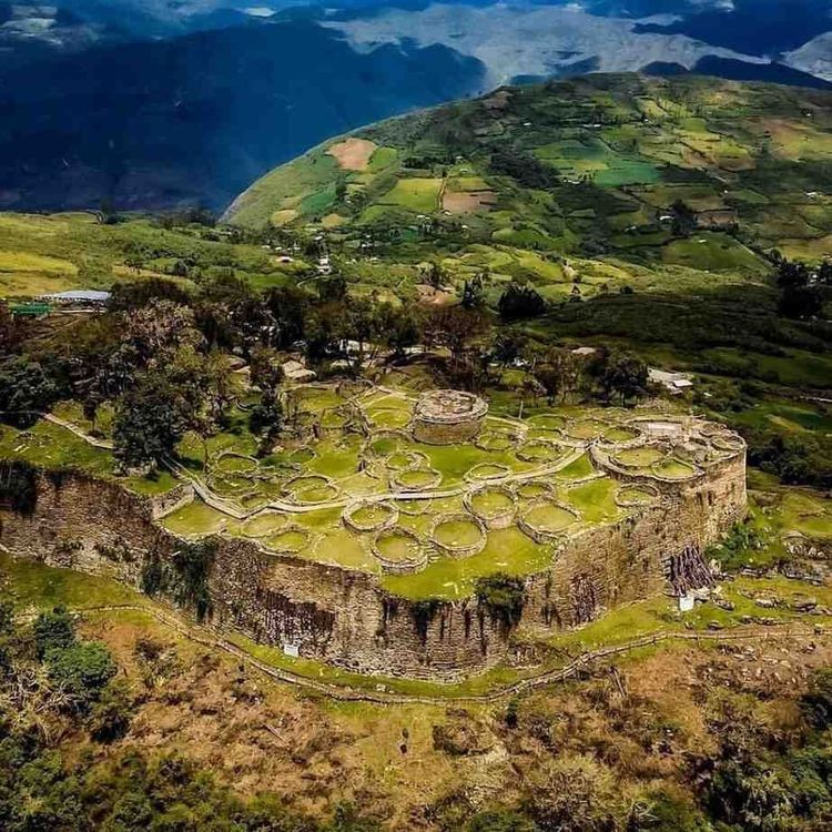 Kuélap y zona arqueológica de Macro