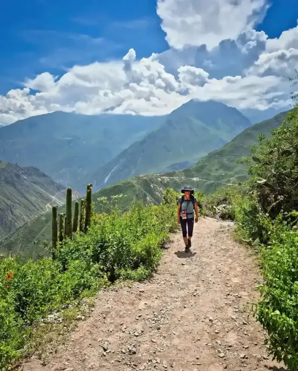 Arequipa – Chivay – Cruz del Cóndor – Trekking al Oasis