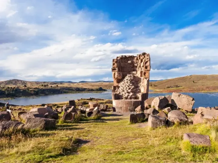 Chullpas de Sillustani y cultura del altiplano