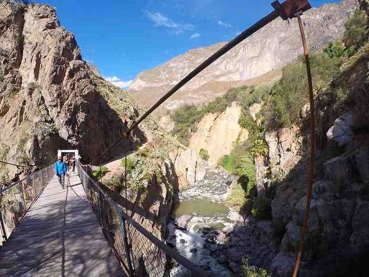 Arequipa – Chivay – Cruz del Cóndor – Trekking al Oasis
